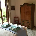 Oda ve Kahvaltı Mariposa